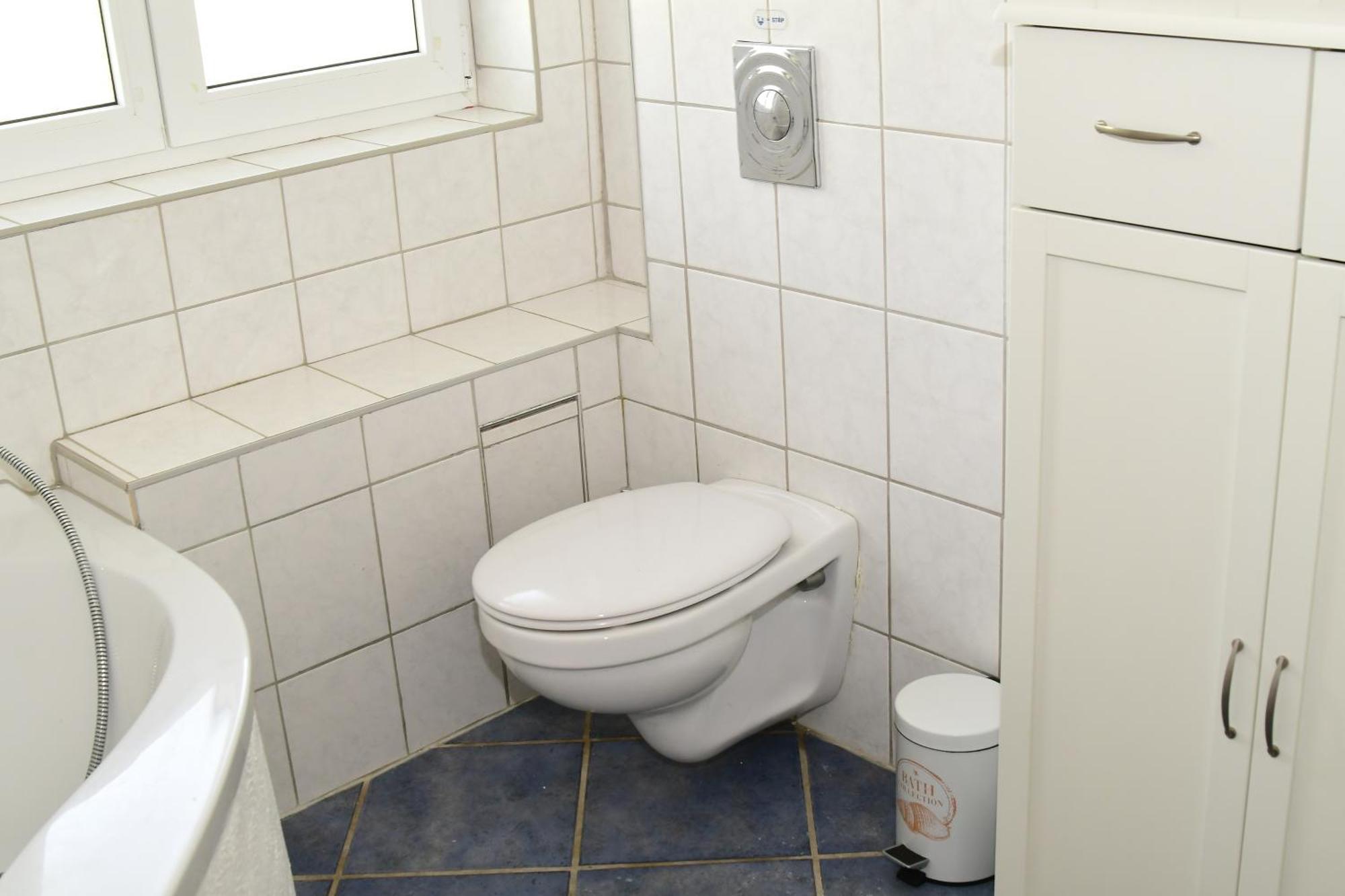 Behaglicher Bungalow Fuer Mensch Und Hund Barkhagen Esterno foto