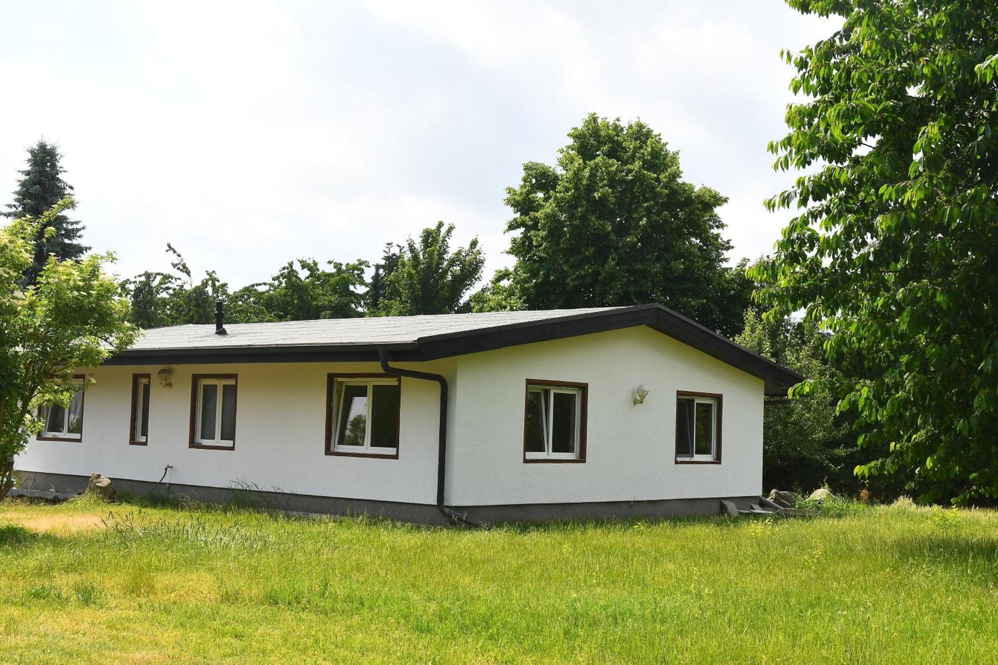 Behaglicher Bungalow Fuer Mensch Und Hund Barkhagen Esterno foto